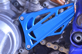 CASE SAVER/SPRKT CVR BLUE