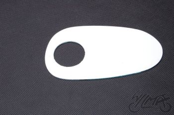 Peegel, parem käsi, kõlaritega