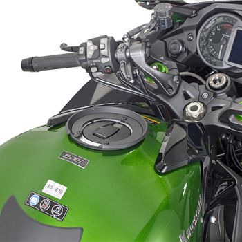 Givi Specific metal flange for fitting the TankLock tank bags Ninja H2 SX (18)