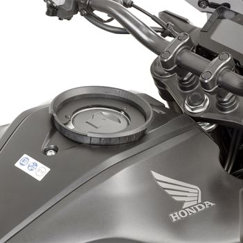 Givi Specific metal flange for fitting the TankLock tank bags