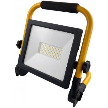 230V PROZEKTOR KÄSISTATIIVIL LED 50W 4000LM 4000K IP65 KOBI