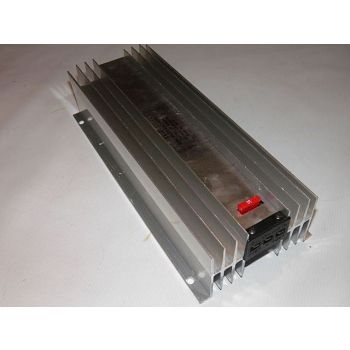 VOOLUMUUNDUR 24V->12V 20A