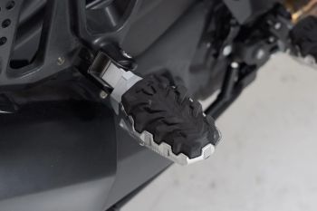 EVO PILLION FOOTREST KIT